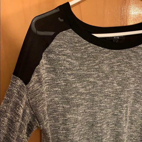 sweater - Picture 4 of 4